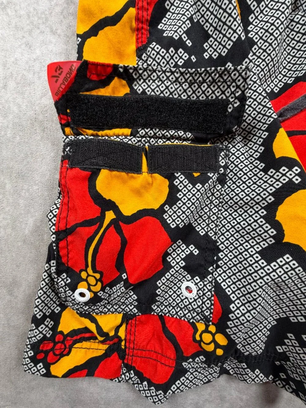 Billabong Mens Size 34 Board Shorts Black Hibiscus Floral Surf Swim Trunks